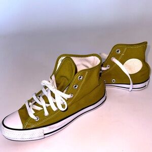 Converse Custom Made Army Green Size 8 High Tops